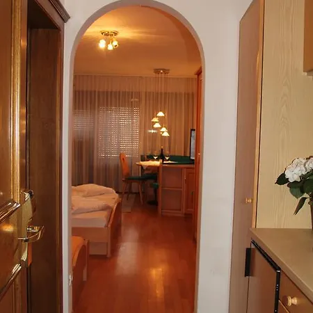 Alpina Mountain Resort 3*